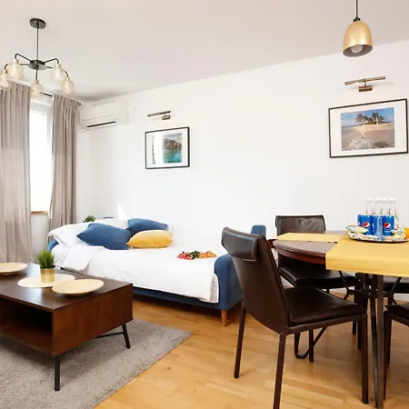 Athenee Calea Victoriei Apartment *